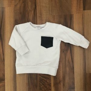 EUC Posh and Cozy pocket crewneck 0-6 months